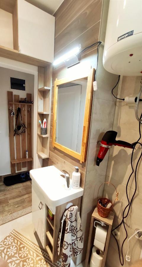 Cozy, Nice & Quiet Apartment Lucky Sarajevo - Free Public Parking Bagian luar foto