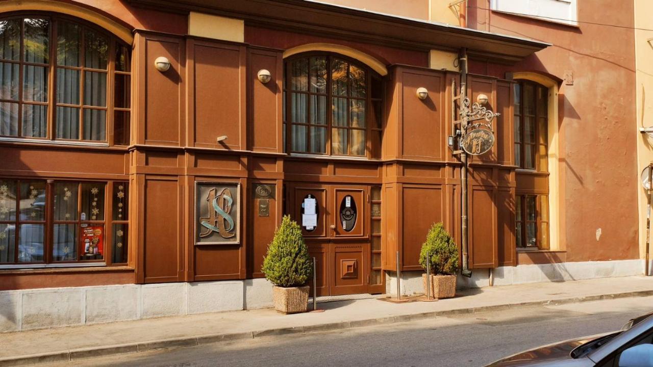 Cozy, Nice & Quiet Apartment Lucky Sarajevo - Free Public Parking Bagian luar foto