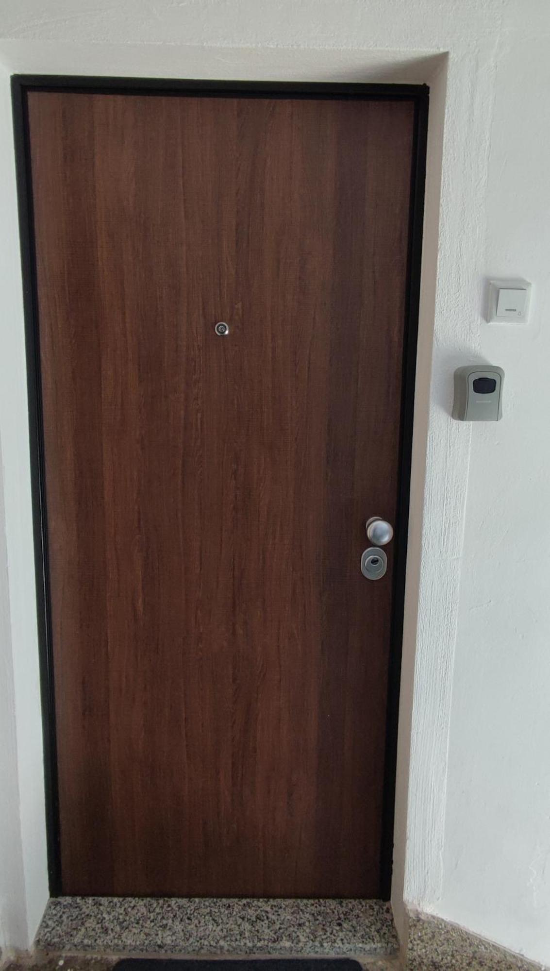 Cozy, Nice & Quiet Apartment Lucky Sarajevo - Free Public Parking Bagian luar foto